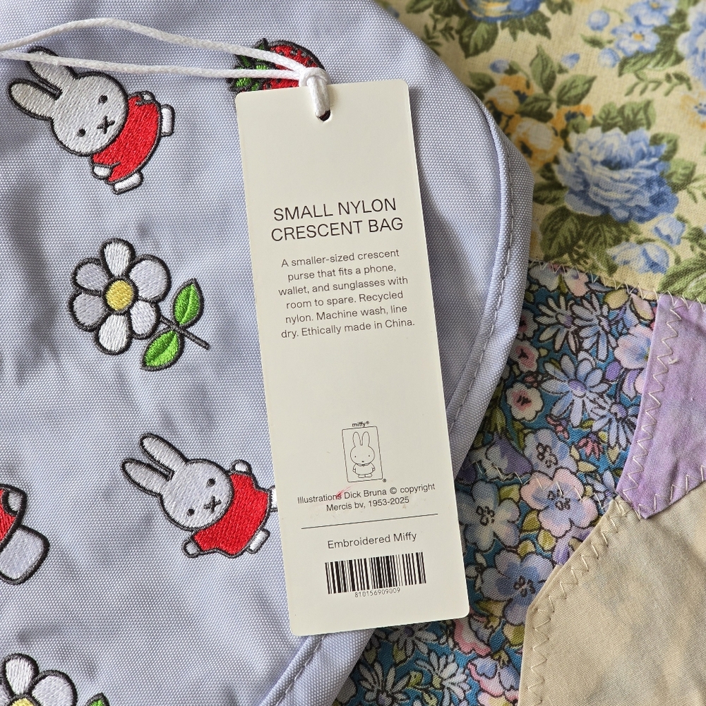 *NWT* BAGGU X MIFFY Strawberry Diasy Mushroom Miffy Small Nylon Crescent Bag - Picture 6 of 8